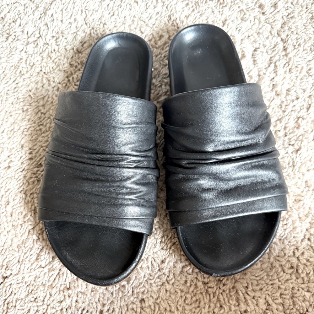 Beek Minla Slide Sandal in Black - 6